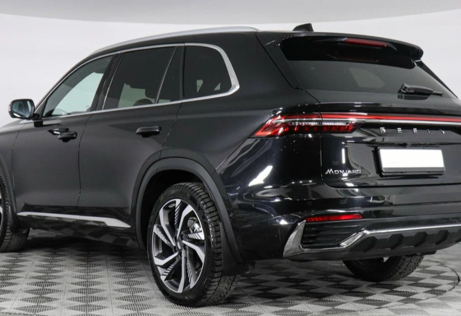 Аренда geely monjaro бизнес класса 2024 года в городе Москва Щукинская от 5592 руб./сутки, полный привод, двигатель: бензин, объем 2 литра, каско (Мультидрайв), ОСАГО (Мультидрайв), без водителя, недорого, вид 7 - RentRide