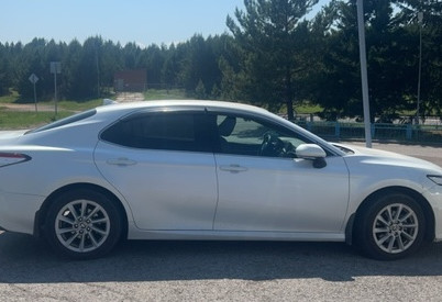 Аренда toyota camry 2021 года в городе Москва от 4000 руб./сутки, передний привод, двигатель: бензин, объем 2 литра, ОСАГО (Впишу в полис), без водителя, недорого, вид 3 - RentRide