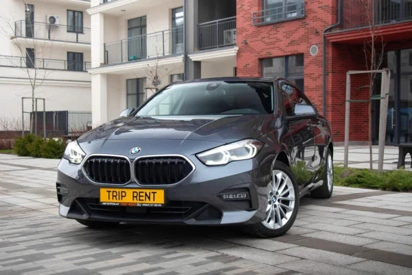 Прокат авто bmw 2-serii бизнес класса 2020 года в городе Калининград от 4792 руб./сутки, передний привод, двигатель: дизель, объем 1.5 литров, ОСАГО (Мультидрайв), без водителя, недорого - RentRide