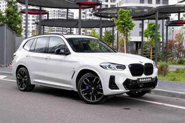 Прокат авто bmw x3 премиум класса 2022 года в городе Москва Авиамоторная от 13040 руб./сутки, полный привод, двигатель: бензин, объем 3 литра, каско (Мультидрайв), ОСАГО (Мультидрайв), без водителя, недорого - RentRide