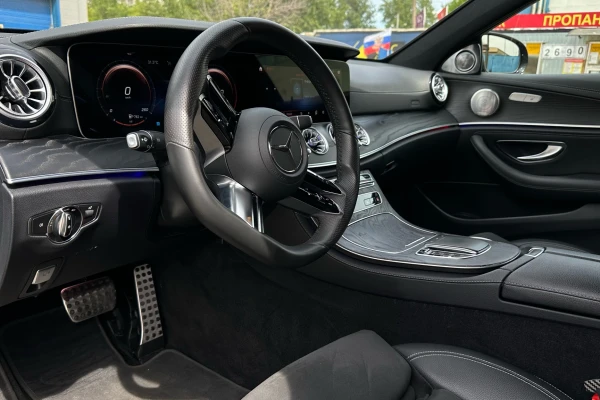 Прокат авто mercedes-benz e-klass бизнес класса 2020 года в городе Москва Павелецкая от 7920 руб./сутки, полный привод, двигатель: дизель, объем 2 литра, каско (Мультидрайв), ОСАГО (Мультидрайв), без водителя, недорого - RentRide