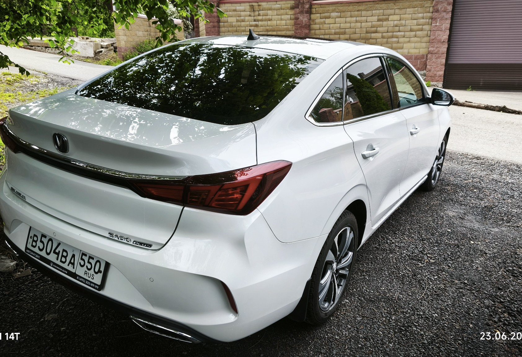 Аренда changan eado стандарт класса 2024 года в городе Москва Рассказовка от 3600 руб./сутки, передний привод, двигатель: бензин, объем 1.4 литра, без водителя, недорого, вид 2 - RentRide