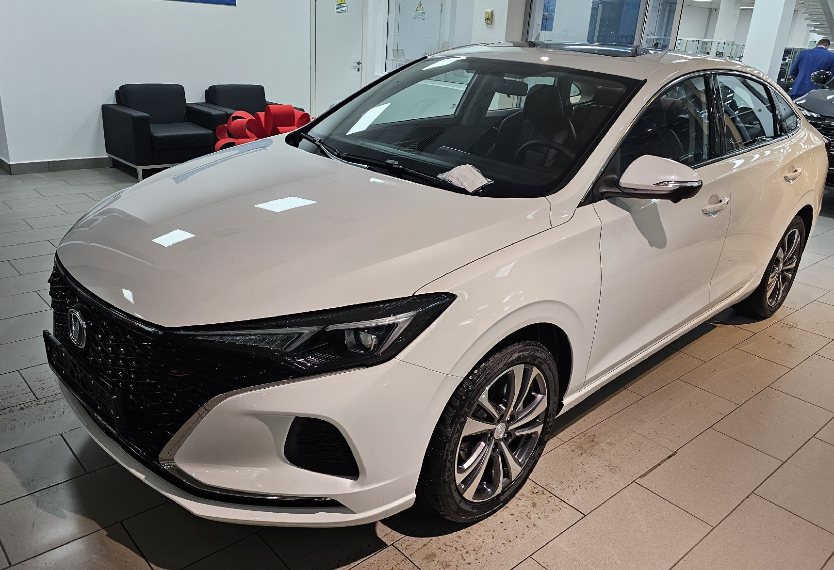 Аренда changan eado стандарт класса 2024 года в городе Москва Рассказовка от 3600 руб./сутки, передний привод, двигатель: бензин, объем 1.4 литра, без водителя, недорого - RentRide