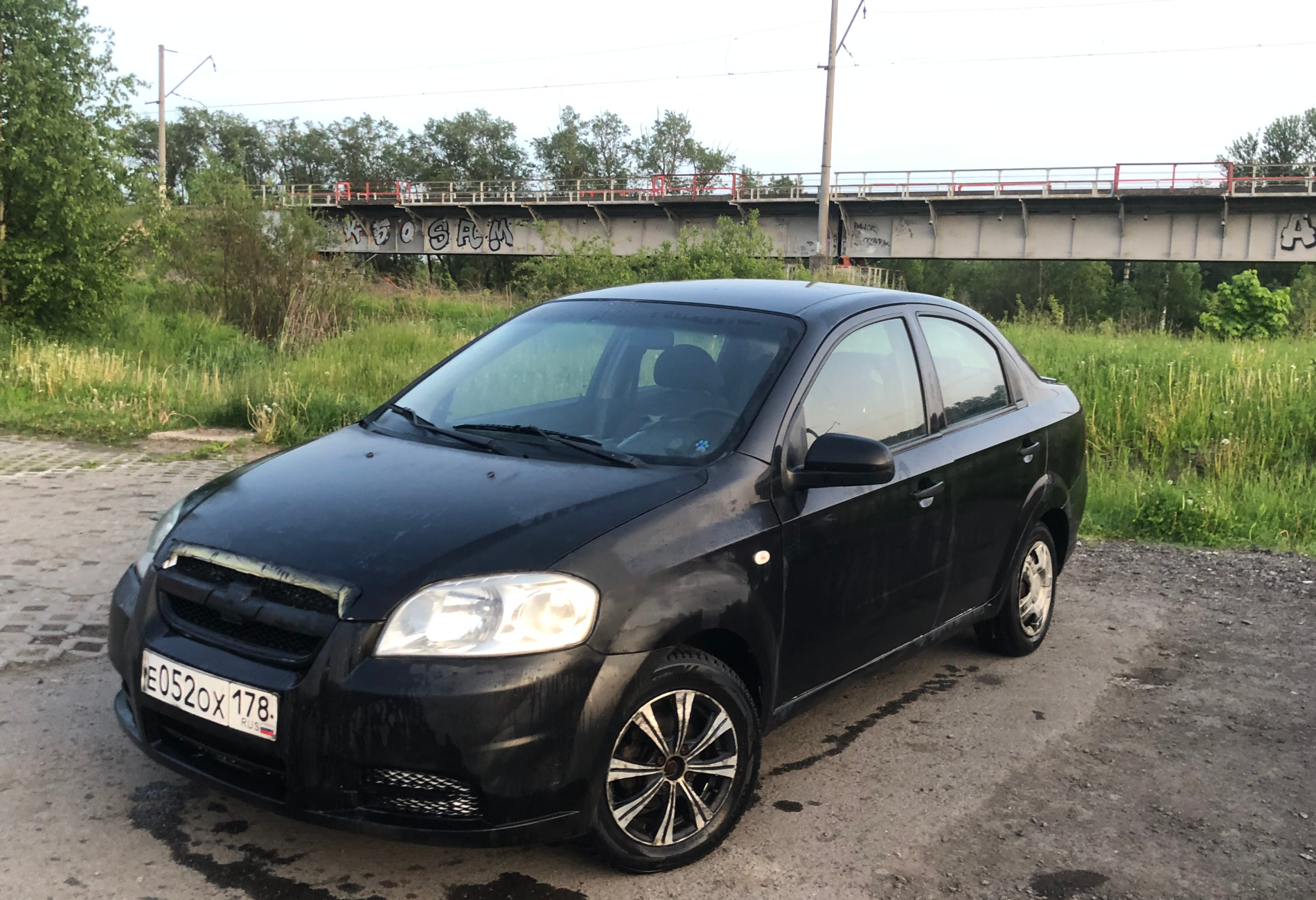 Аренда chevrolet aveo эконом класса 2011 года в городе Москва Беговая от 1200 руб./сутки, передний привод, двигатель: бензин, объем 1.2 литра, ОСАГО (Впишу в полис), без водителя, недорого - RentRide