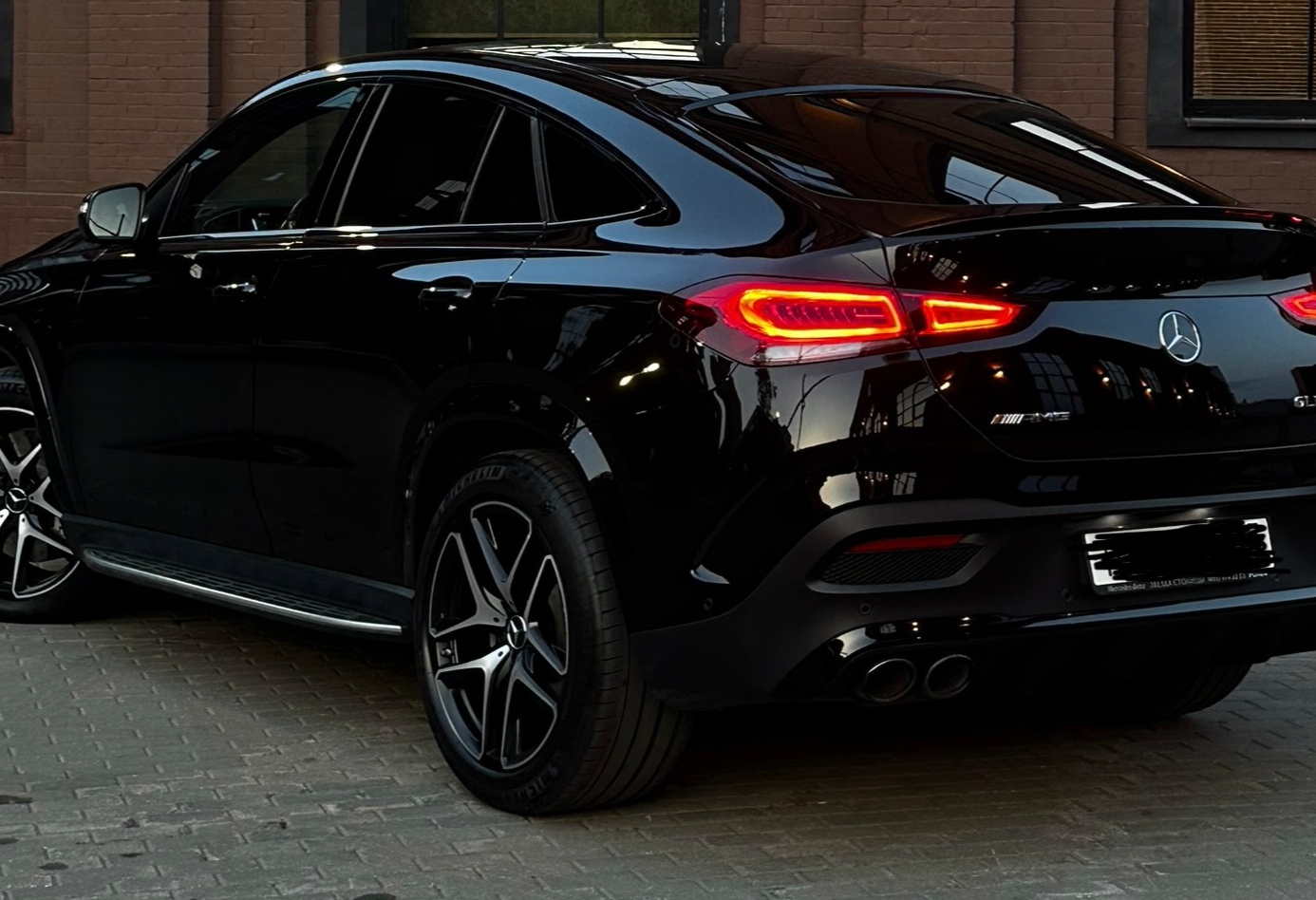 Аренда mercedes-benz gle-coupe-amg премиум класса 2021 года в городе Москва Павелецкая от 20000 руб./сутки, полный привод, двигатель: бензин, объем 3 литра, каско (Мультидрайв), ОСАГО (Мультидрайв), без водителя, недорого - RentRide