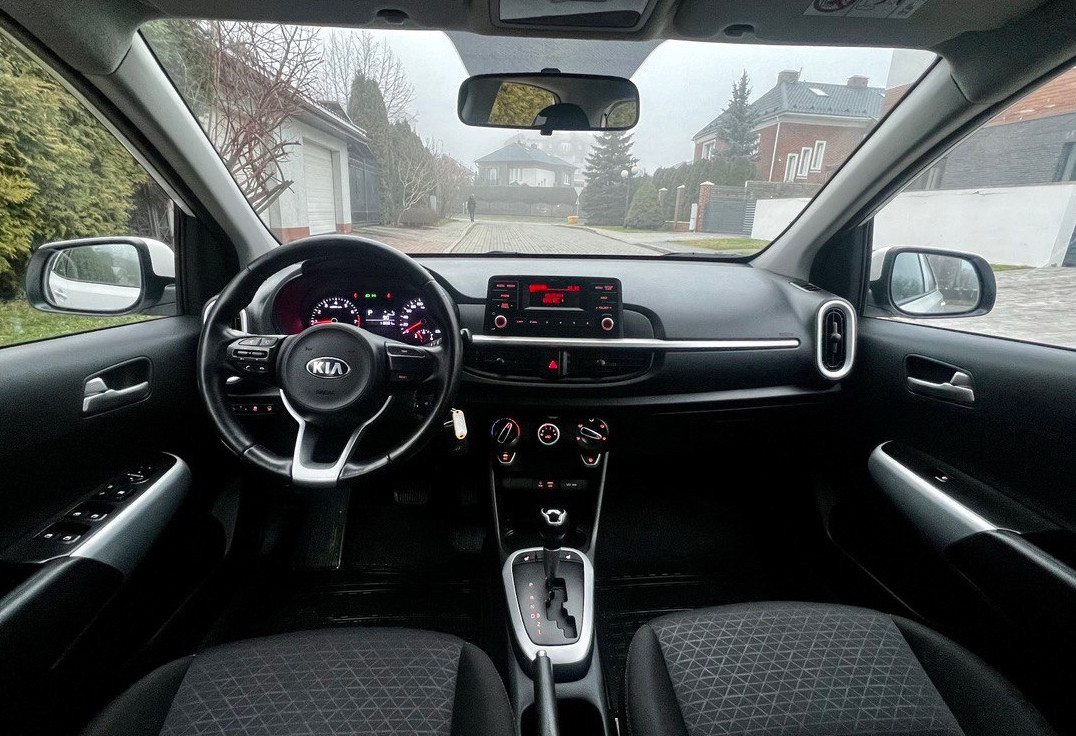 Аренда kia picanto эконом класса 2018 года в городе Москва от 3032 руб./сутки, передний привод, двигатель: бензин, объем 1.2 литра, ОСАГО (Впишу в полис), без водителя, недорого, вид 4 - RentRide