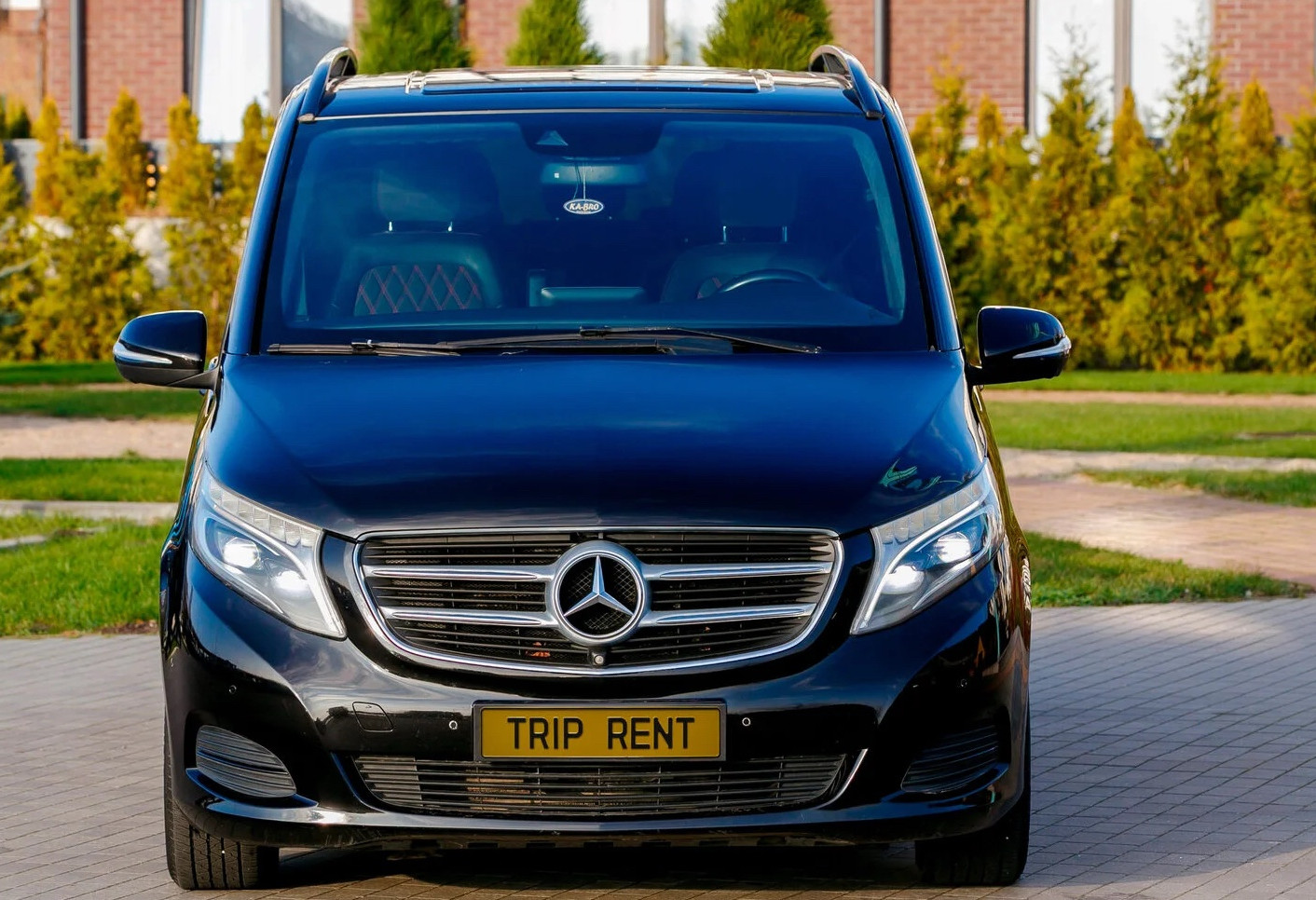 Аренда mercedes-benz v-klass 2014 года в городе Москва от 7192 руб./сутки, передний привод, двигатель: дизель, объем 2.2 литра, ОСАГО (Впишу в полис), без водителя, недорого, вид 2 - RentRide