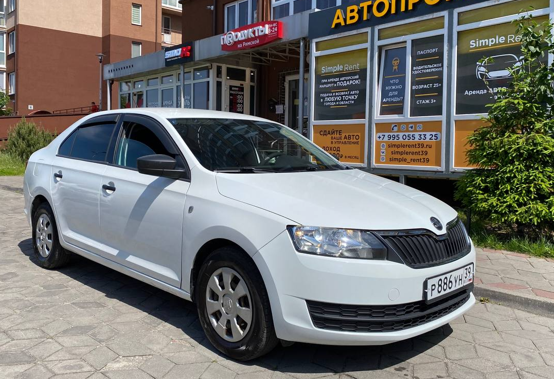 Аренда skoda rapid эконом класса 2016 года в городе Москва от 3120 руб./сутки, передний привод, двигатель: бензин, объем 1.6 литров, каско (Мультидрайв), ОСАГО (Мультидрайв), без водителя, недорого - RentRide