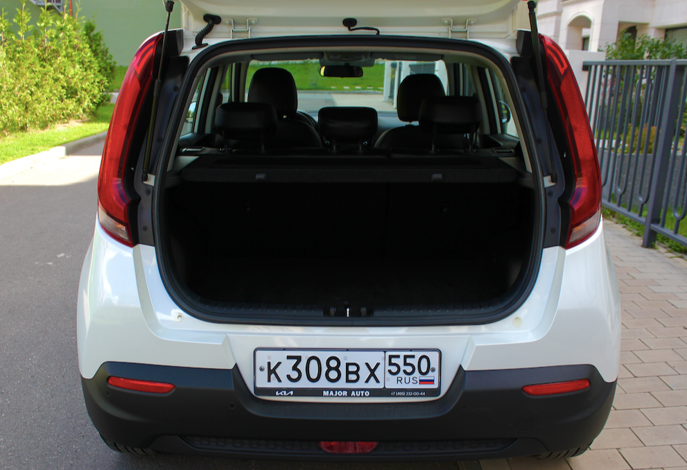 Аренда kia soul эконом класса 2021 года в городе Москва Матвеевское от 2800 руб./сутки, передний привод, двигатель: бензин, объем 1.6 литров, каско (Мультидрайв), ОСАГО (Мультидрайв), без водителя, недорого, вид 9 - RentRide