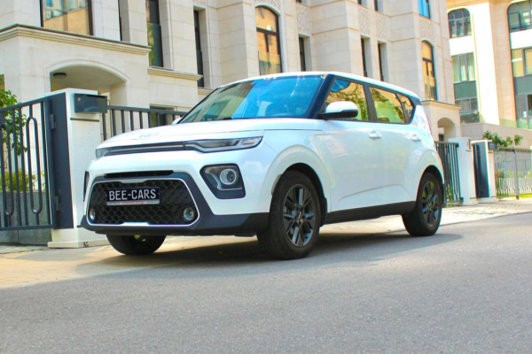 Прокат авто kia soul стандарт класса 2021 года в городе Москва Матвеевское от 4500 руб./сутки, передний привод, двигатель: бензин, объем 1.6 литров, каско (Мультидрайв), ОСАГО (Мультидрайв), без водителя, недорого - RentRide