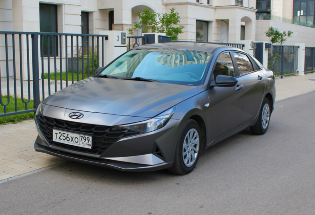 Аренда hyundai elantra стандарт класса 2021 года в городе Москва Матвеевское от 3800 руб./сутки, передний привод, двигатель: бензин, объем 1.6 литров, каско (Мультидрайв), ОСАГО (Мультидрайв), без водителя, недорого - RentRide