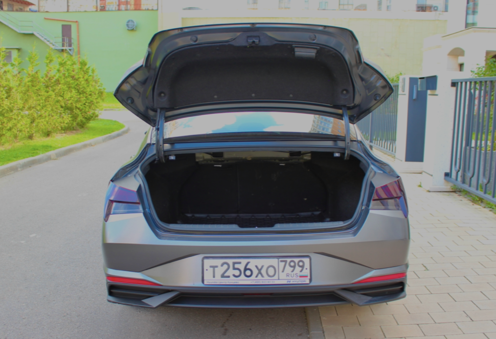 Аренда hyundai elantra стандарт класса 2021 года в городе Москва Матвеевское от 3800 руб./сутки, передний привод, двигатель: бензин, объем 1.6 литров, каско (Мультидрайв), ОСАГО (Мультидрайв), без водителя, недорого, вид 10 - RentRide