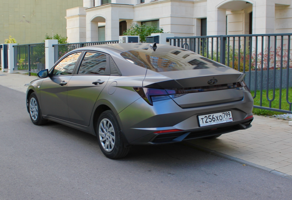 Аренда hyundai elantra стандарт класса 2021 года в городе Москва Матвеевское от 3800 руб./сутки, передний привод, двигатель: бензин, объем 1.6 литров, каско (Мультидрайв), ОСАГО (Мультидрайв), без водителя, недорого, вид 8 - RentRide