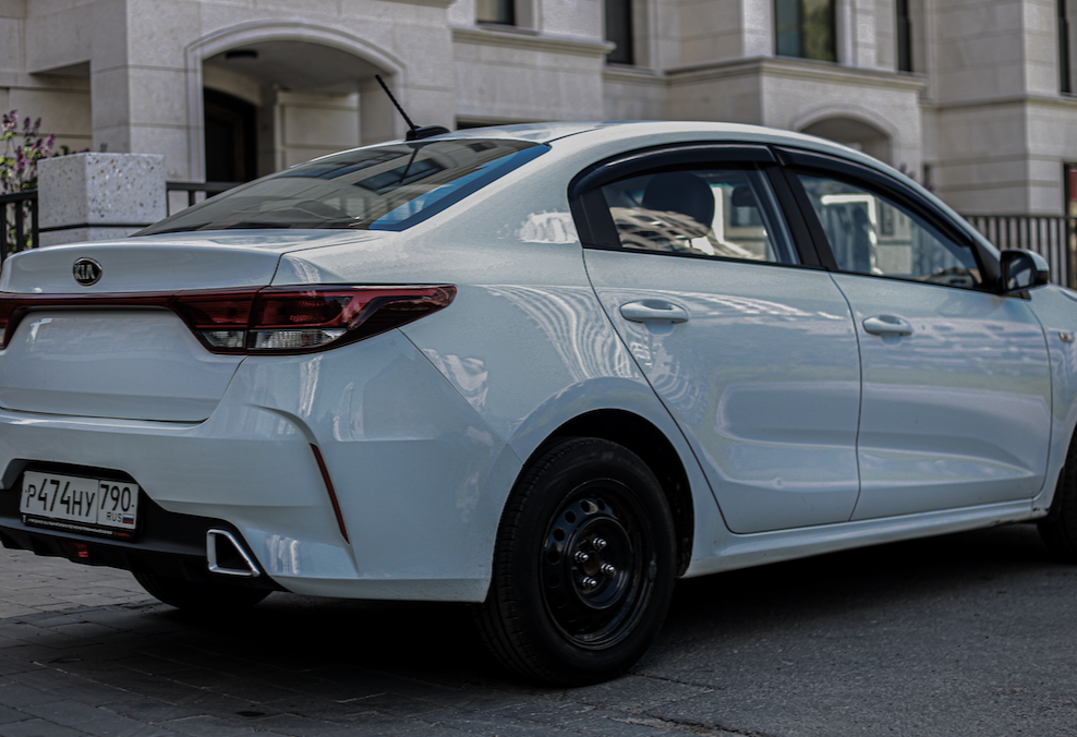 Аренда kia rio стандарт класса 2020 года в городе Москва Матвеевское от 3900 руб./сутки, передний привод, двигатель: бензин, объем 1.6 литров, каско (Мультидрайв), ОСАГО (Мультидрайв), без водителя, недорого, вид 7 - RentRide