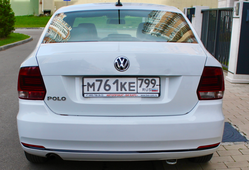Аренда volkswagen polo эконом класса 2018 года в городе Москва Матвеевское от 2700 руб./сутки, передний привод, двигатель: бензин, объем 1.6 литров, каско (Мультидрайв), ОСАГО (Мультидрайв), без водителя, недорого, вид 8 - RentRide