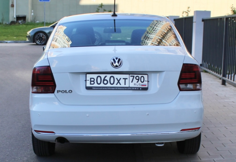 Аренда volkswagen polo эконом класса 2019 года в городе Москва Матвеевское от 2700 руб./сутки, передний привод, двигатель: бензин, объем 1.6 литров, каско (Мультидрайв), ОСАГО (Мультидрайв), без водителя, недорого, вид 7 - RentRide