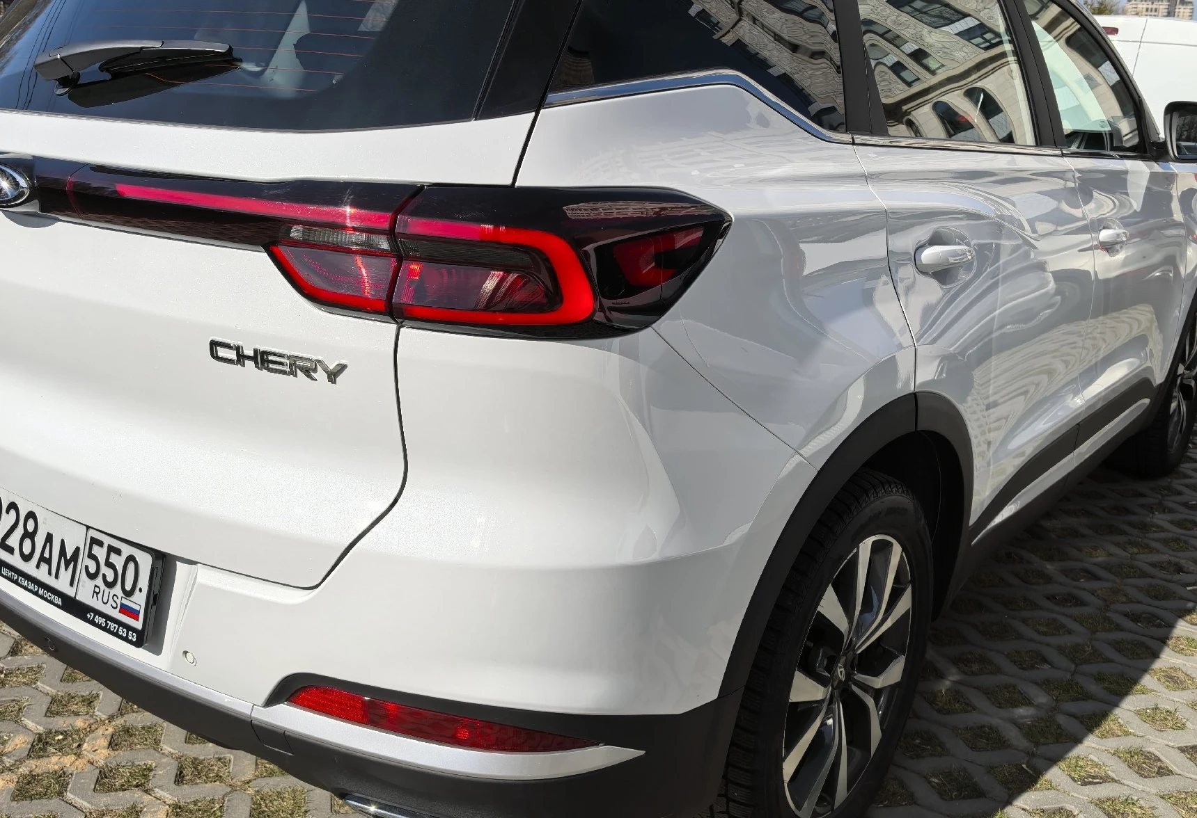 Аренда chery tiggo-7-pro бизнес класса 2023 года в городе Москва Матвеевское от 5990 руб./сутки, передний привод, двигатель: бензин, объем 1.5 литров, каско (Мультидрайв), ОСАГО (Мультидрайв), без водителя, недорого, вид 3 - RentRide
