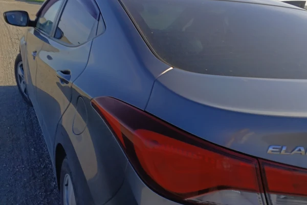 Прокат авто hyundai elantra эконом класса 2015 года в городе Севастополь от 2800 руб./сутки, передний привод, двигатель: бензин, объем 1.6 литров, ОСАГО (Впишу в полис), без водителя, недорого - RentRide