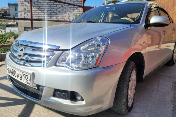 Прокат авто nissan almera эконом класса 2017 года в городе Севастополь от 2100 руб./сутки, передний привод, двигатель: бензин, объем 1.6 литров, ОСАГО (Впишу в полис), без водителя, недорого - RentRide