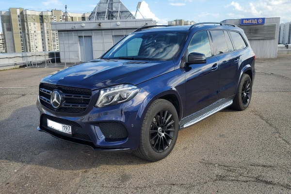 Прокат авто mercedes-benz gls премиум класса 2018 года в городе Москва Люблино от 13000 руб./сутки, полный привод, двигатель: дизель, объем 3 литра, ОСАГО (Мультидрайв), без водителя, недорого - RentRide