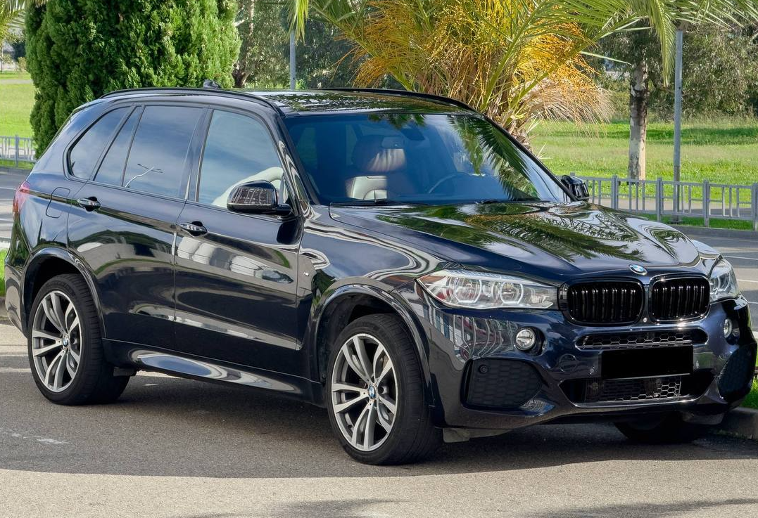 Аренда bmw x5 премиум класса 2018 года в городе Москва от 10000 руб./сутки, полный привод, двигатель: дизель, объем 3 литра, ОСАГО (Мультидрайв), без водителя, недорого, вид 2 - RentRide