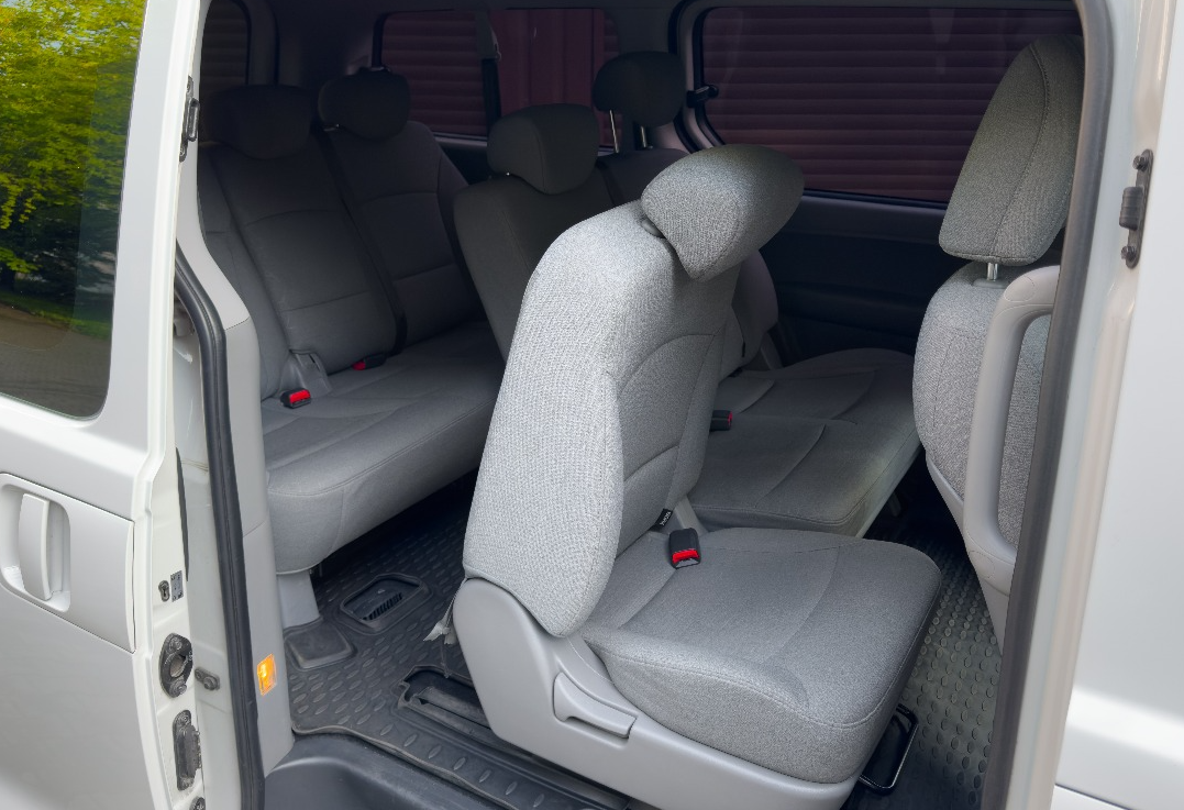Аренда hyundai h-1 бизнес класса 2019 года в городе Москва от 5272 руб./сутки, задний привод, двигатель: дизель, объем 2.5 литров, ОСАГО (Мультидрайв), без водителя, недорого, вид 3 - RentRide