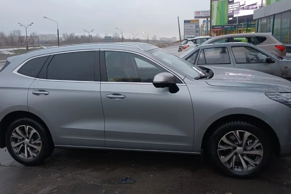 Прокат авто haval jolion комфорт класса 2023 года в городе Москва Нахимовский проспект от 4000 руб./сутки, передний привод, двигатель: бензин, объем 1.5 литров, ОСАГО (Впишу в полис), без водителя, недорого - RentRide