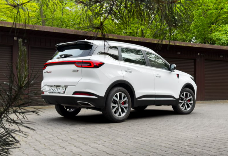 Аренда chery tiggo-7-pro-max стандарт класса 2024 года в городе Москва от 3992 руб./сутки, передний привод, двигатель: бензин, объем 1.6 литров, ОСАГО (Мультидрайв), без водителя, недорого, вид 2 - RentRide