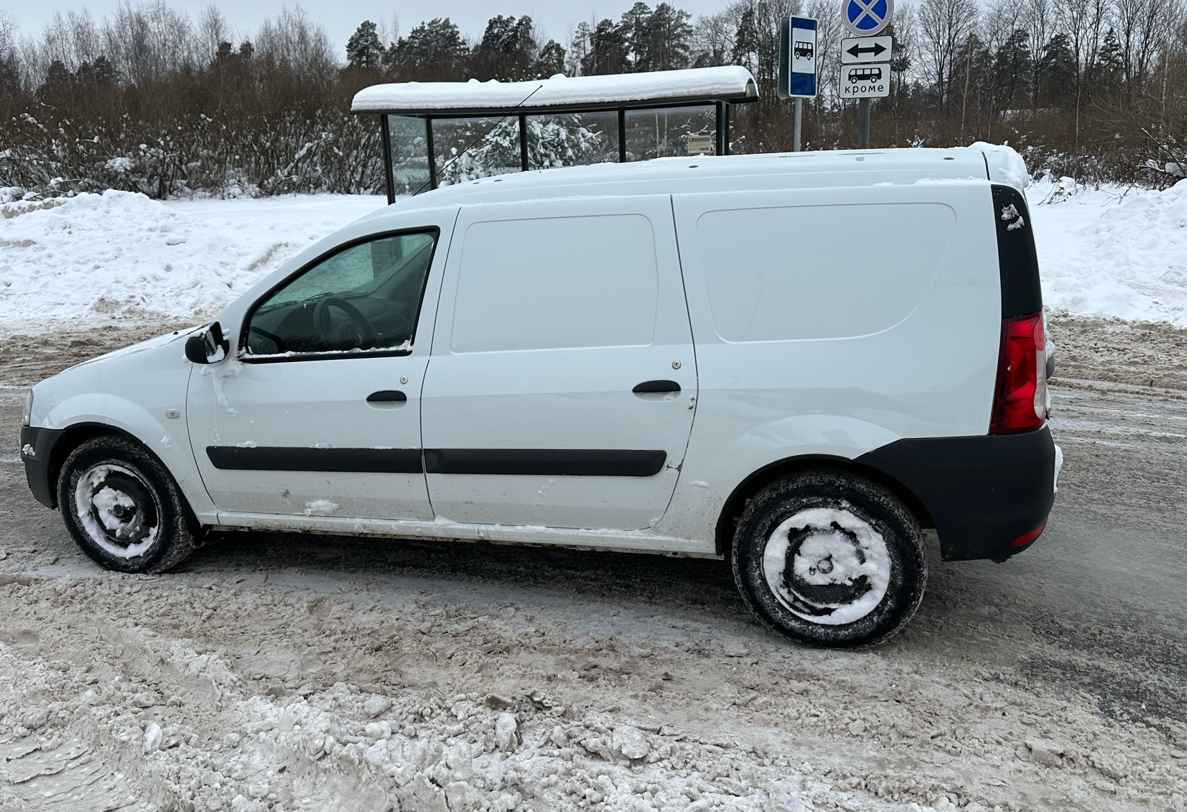 Аренда lada largus-furgon 2020 года в городе Москва Свиблово от 1700 руб./сутки, передний привод, двигатель: бензин, объем 1.6 литров, ОСАГО (Впишу в полис), без водителя, недорого, вид 2 - RentRide