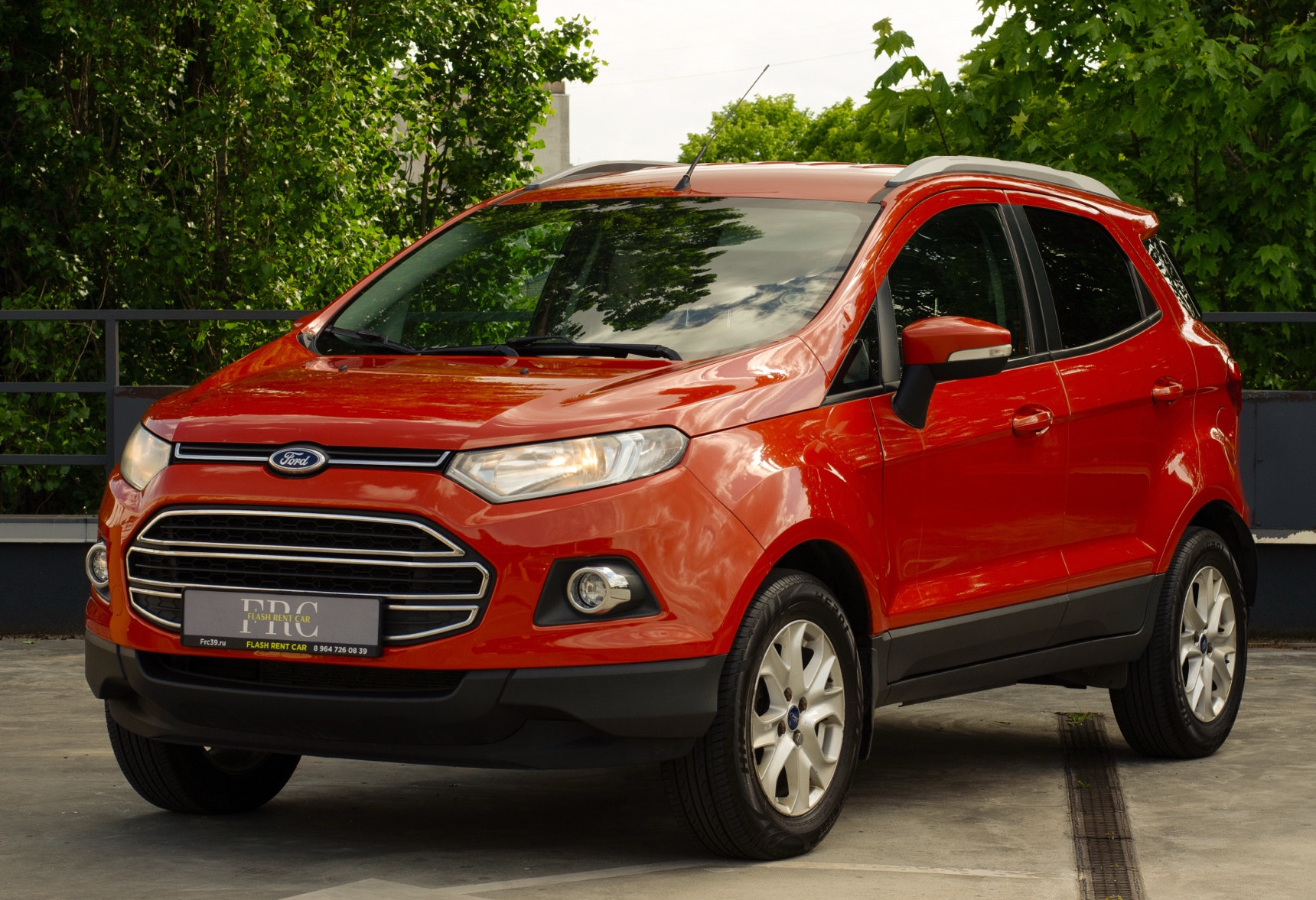 Аренда ford ecosport комфорт класса 2015 года в городе Москва от 3592 руб./сутки, передний привод, двигатель: бензин, объем 1.6 литров, каско (Впишу в полис), ОСАГО (Мультидрайв), без водителя, недорого - RentRide
