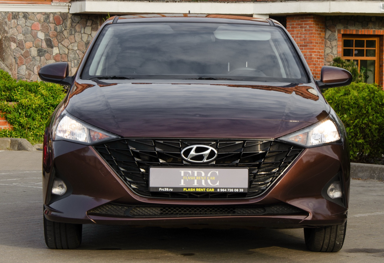 Аренда hyundai solaris эконом класса 2021 года в городе Москва от 3360 руб./сутки, передний привод, двигатель: бензин, объем 1.6 литров, каско (Впишу в полис), ОСАГО (Мультидрайв), без водителя, недорого, вид 5 - RentRide