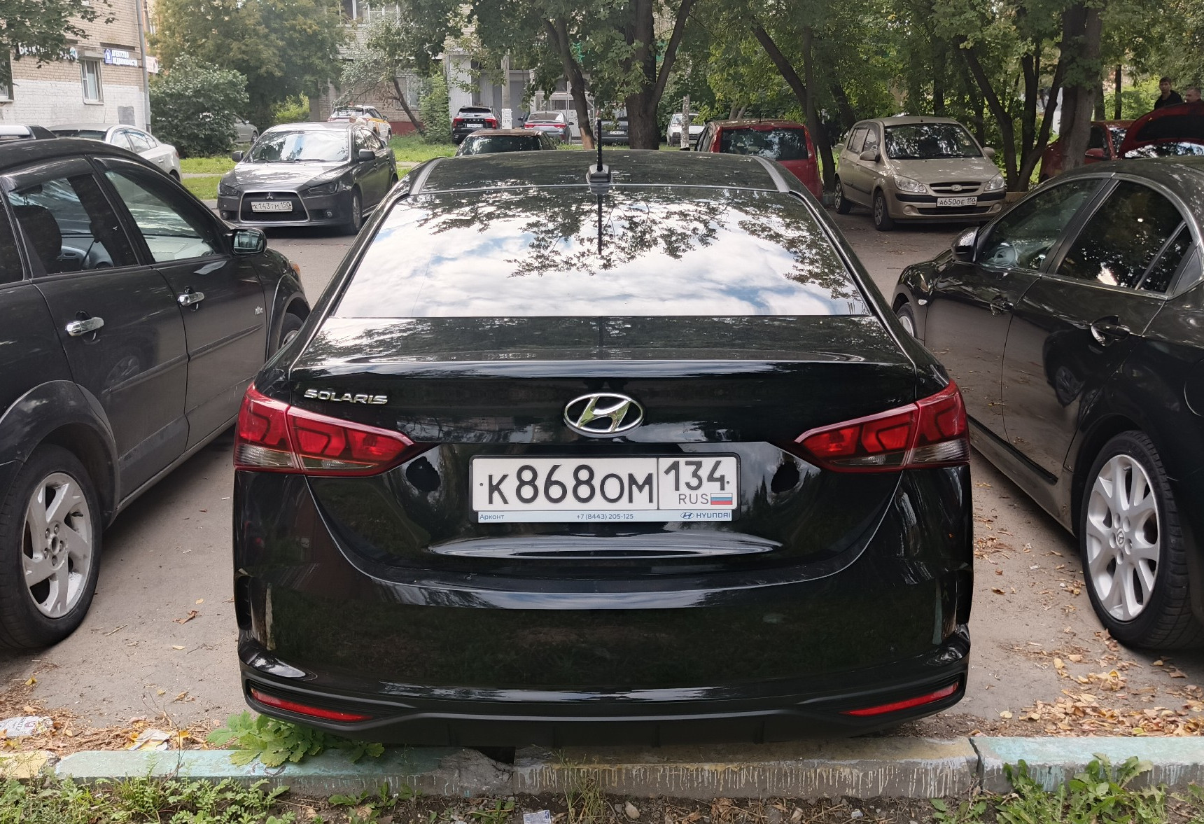 Аренда hyundai solaris эконом класса 2021 года в городе Москва от 2240 руб./сутки, передний привод, двигатель: бензин, объем 1.6 литров, каско (Мультидрайв), ОСАГО (Мультидрайв), без водителя, недорого, вид 2 - RentRide
