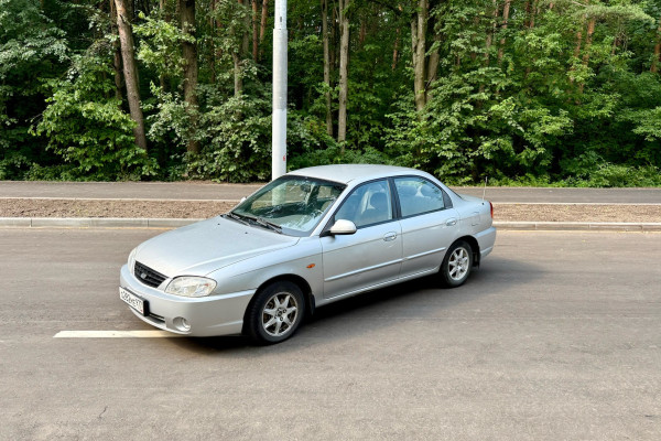 Прокат авто kia spectra эконом класса 2008 года в городе Москва Крылатское от 1280 руб./сутки, передний привод, двигатель: бензин, объем 1.5 литров, ОСАГО (Впишу в полис), без водителя, недорого - RentRide