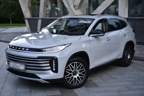 Прокат авто exeed txl стандарт класса 2023 года в городе Москва Румянцево от 4500 руб./сутки, полный привод, двигатель: бензин, объем 2 литра, ОСАГО (Мультидрайв), без водителя, недорого - RentRide