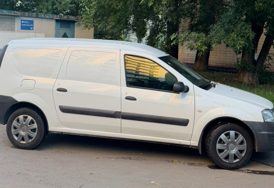 Аренда lada largus эконом класса 2017 года в городе Москва Бабушкинская от 2000 руб./сутки, передний привод, двигатель: бензин, объем 1.6 литров, ОСАГО (Мультидрайв), без водителя, недорого, вид 2 - RentRide