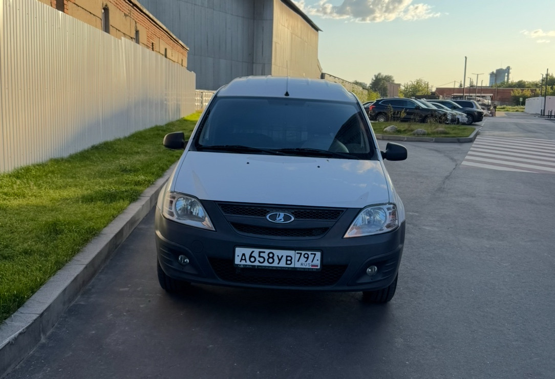 Аренда lada largus эконом класса 2017 года в городе Москва Бабушкинская от 2000 руб./сутки, передний привод, двигатель: бензин, объем 1.6 литров, ОСАГО (Мультидрайв), без водителя, недорого, вид 4 - RentRide