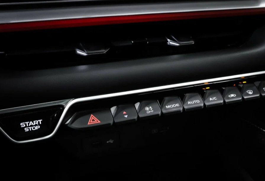 Аренда geely coolray стандарт класса 2024 года в городе Москва Варшавская от 3520 руб./сутки, передний привод, двигатель: бензин, объем 1.5 литров, каско (Мультидрайв), ОСАГО (Мультидрайв), без водителя, недорого, вид 11 - RentRide