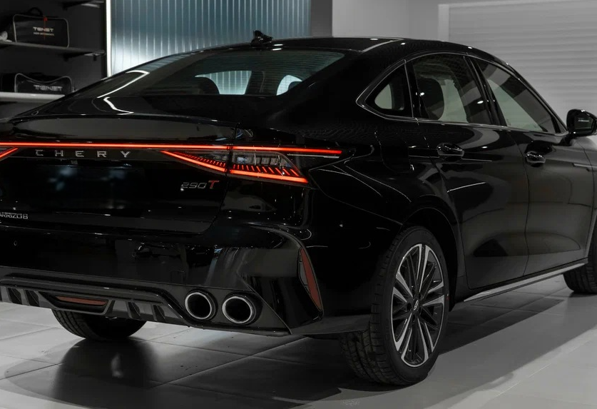 Аренда chery arrizo-8 стандарт класса 2023 года в городе Москва Варшавская от 3960 руб./сутки, передний привод, двигатель: бензин, объем 1.6 литров, каско (Мультидрайв), ОСАГО (Мультидрайв), без водителя, недорого, вид 4 - RentRide