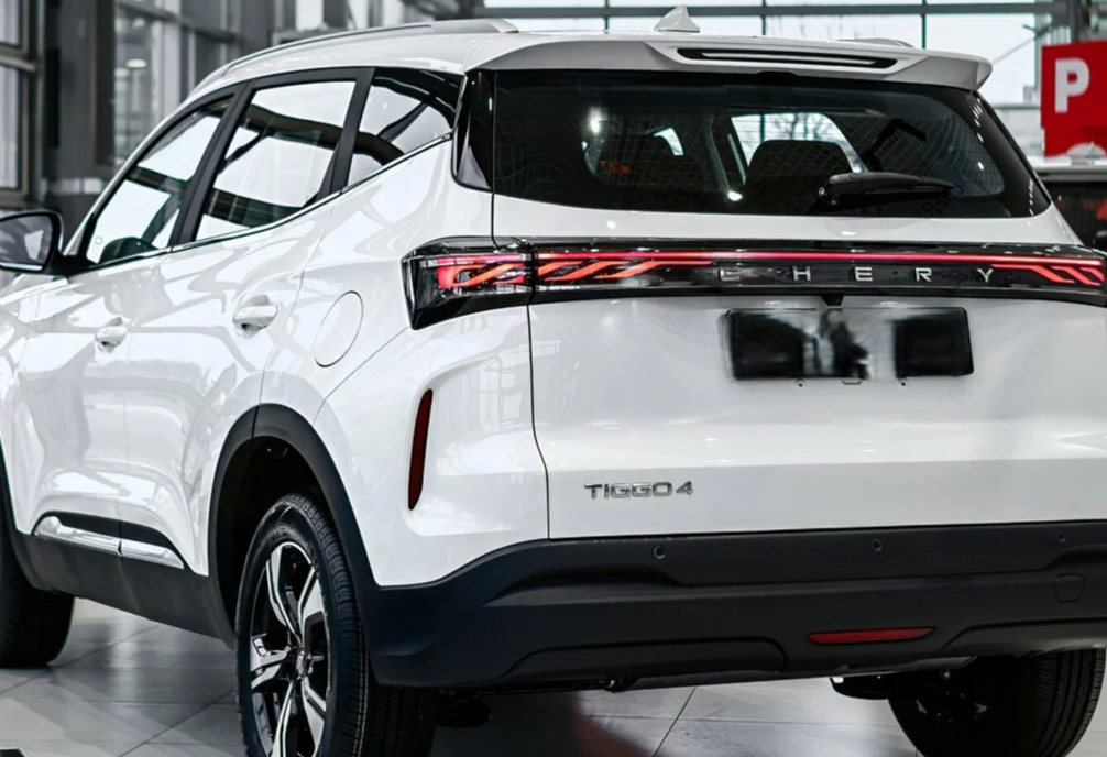 Аренда chery tiggo-4 стандарт класса 2025 года в городе Москва Варшавская от 3520 руб./сутки, передний привод, двигатель: бензин, объем 1.5 литров, каско (Мультидрайв), ОСАГО (Мультидрайв), без водителя, недорого, вид 7 - RentRide