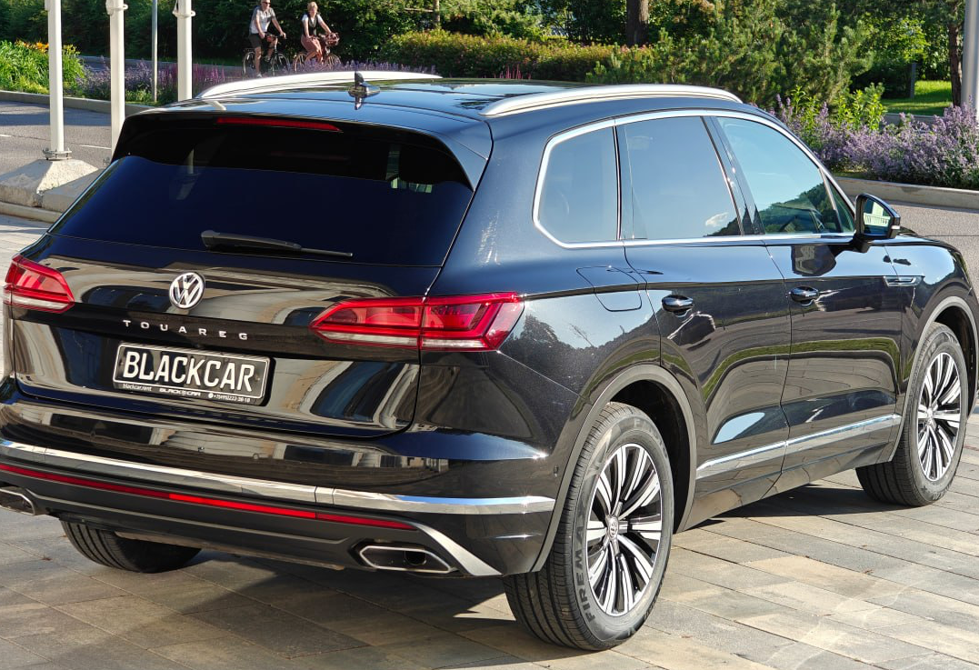 Аренда volkswagen touareg бизнес класса 2020 года в городе Москва Киевская от 12760 руб./сутки, полный привод, двигатель: дизель, объем 3 литра, каско (Мультидрайв), ОСАГО (Мультидрайв), без водителя, недорого, вид 2 - RentRide