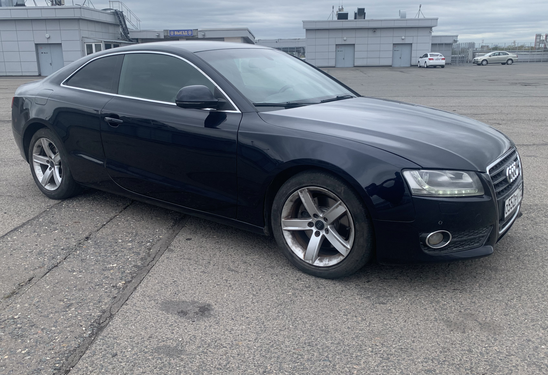 Аренда audi a5 комфорт класса 2008 года в городе Москва Люблино от 4400 руб./сутки, передний привод, двигатель: бензин, объем 1.8 литров, ОСАГО (Мультидрайв), без водителя, недорого, вид 2 - RentRide