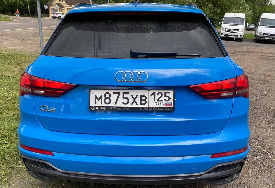 Аренда audi q3 бизнес класса 2021 года в городе Москва Щукинская от 7200 руб./сутки, передний привод, двигатель: бензин, объем 1.4 литра, каско (Мультидрайв), ОСАГО (Мультидрайв), без водителя, недорого, вид 5 - RentRide