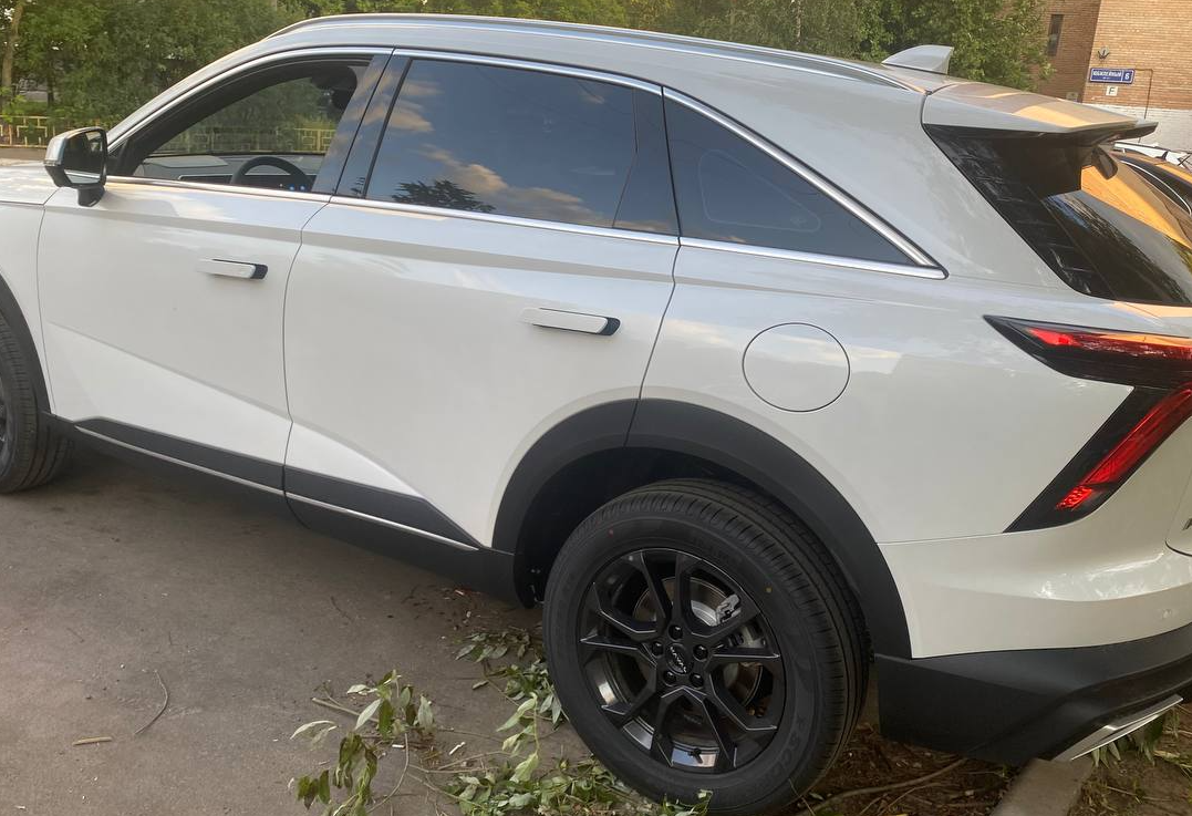 Аренда haval f7 стандарт класса 2025 года в городе Москва Чертановская от 4720 руб./сутки, передний привод, двигатель: бензин, объем 1.5 литров, каско (Мультидрайв), ОСАГО (Мультидрайв), без водителя, недорого, вид 4 - RentRide