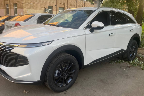 Прокат авто haval f7 стандарт класса 2025 года в городе Москва Чертановская от 4720 руб./сутки, передний привод, двигатель: бензин, объем 1.5 литров, каско (Мультидрайв), ОСАГО (Мультидрайв), без водителя, недорого - RentRide