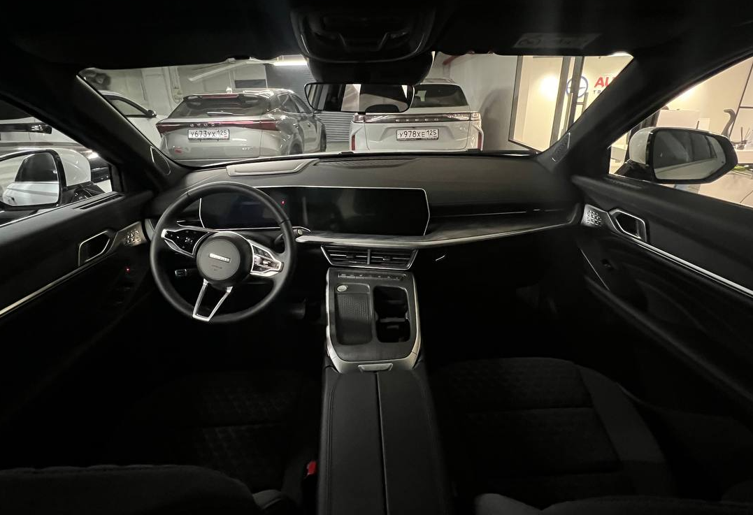 Аренда haval f7 стандарт класса 2025 года в городе Москва Щукинская от 4720 руб./сутки, передний привод, двигатель: бензин, объем 1.5 литров, каско (Мультидрайв), ОСАГО (Мультидрайв), без водителя, недорого, вид 6 - RentRide