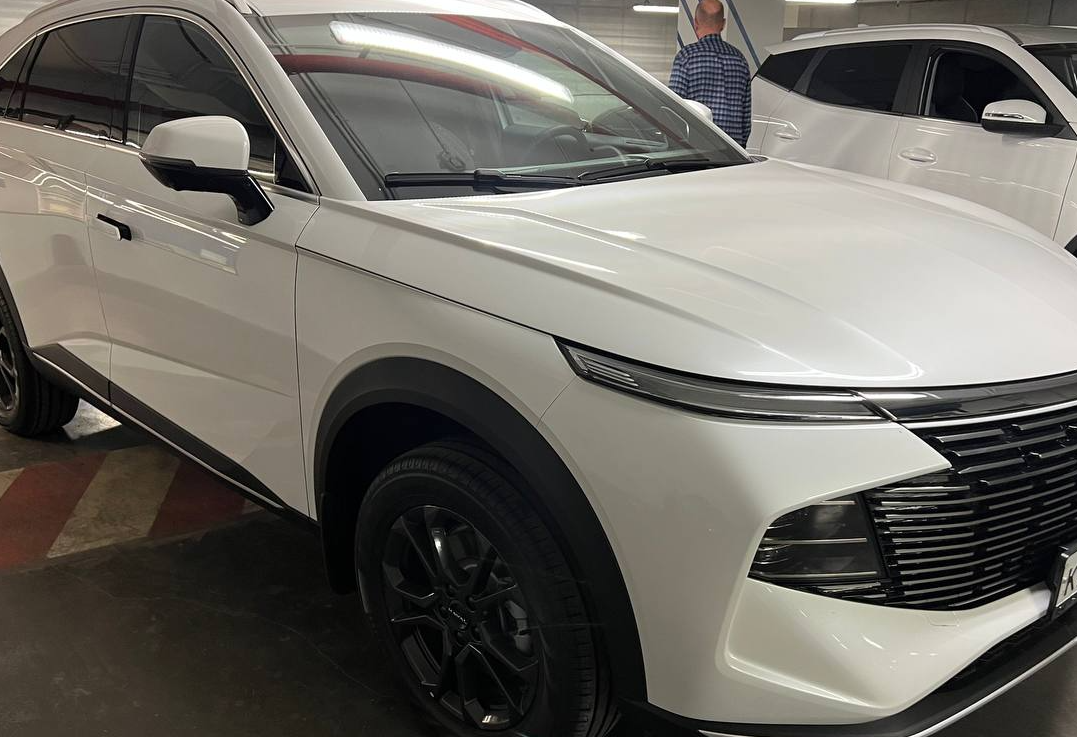 Аренда haval f7 стандарт класса 2025 года в городе Москва Щукинская от 4720 руб./сутки, передний привод, двигатель: бензин, объем 1.5 литров, каско (Мультидрайв), ОСАГО (Мультидрайв), без водителя, недорого - RentRide