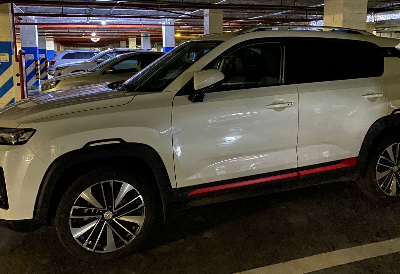 Аренда changan cs35plus комфорт класса 2023 года в городе Москва от 2400 руб./сутки, передний привод, двигатель: бензин, объем 1.4 литра, ОСАГО (Впишу в полис), без водителя, недорого - RentRide