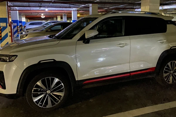 Прокат авто changan cs35plus комфорт класса 2023 года в городе Уфа от 2400 руб./сутки, передний привод, двигатель: бензин, объем 1.4 литра, ОСАГО (Впишу в полис), без водителя, недорого - RentRide