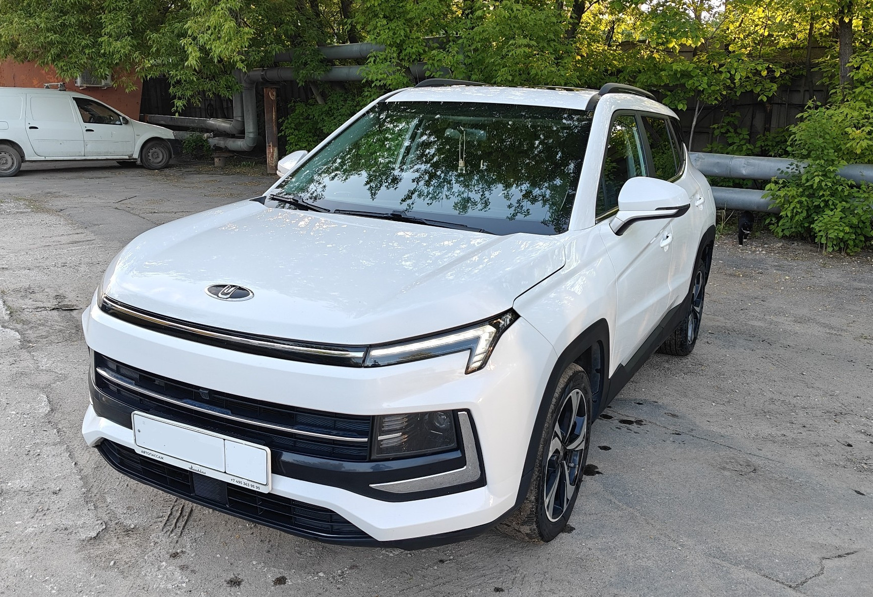 Аренда moskvich 3 эконом класса 2023 года в городе Москва Ботанический сад от 2800 руб./сутки, передний привод, двигатель: бензин, объем 1.5 литров, ОСАГО (Впишу в полис), без водителя, недорого, вид 4 - RentRide