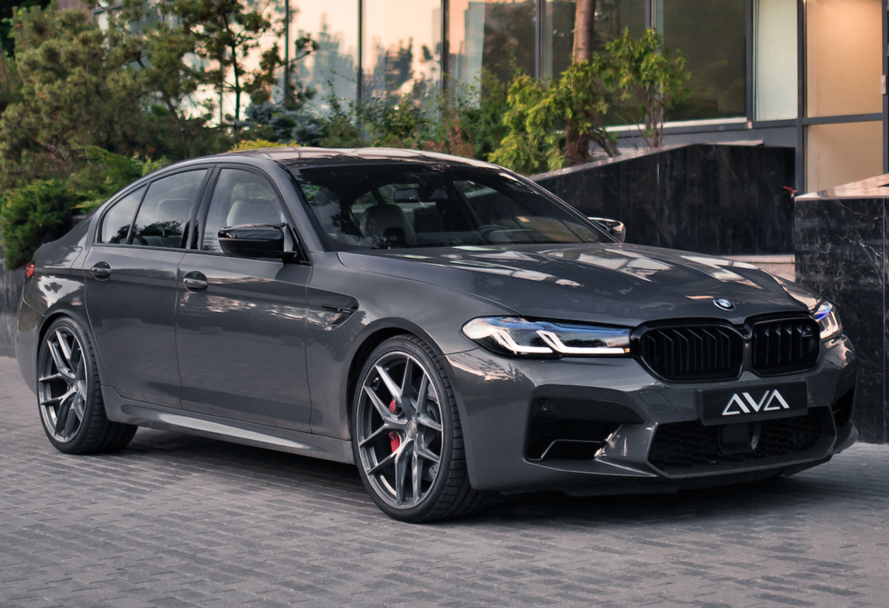 Аренда bmw m5 премиум класса 2020 года в городе Москва Павелецкая от 30000 руб./сутки, полный привод, двигатель: бензин, объем 4.4 литра, каско (Мультидрайв), ОСАГО (Мультидрайв), без водителя, недорого - RentRide